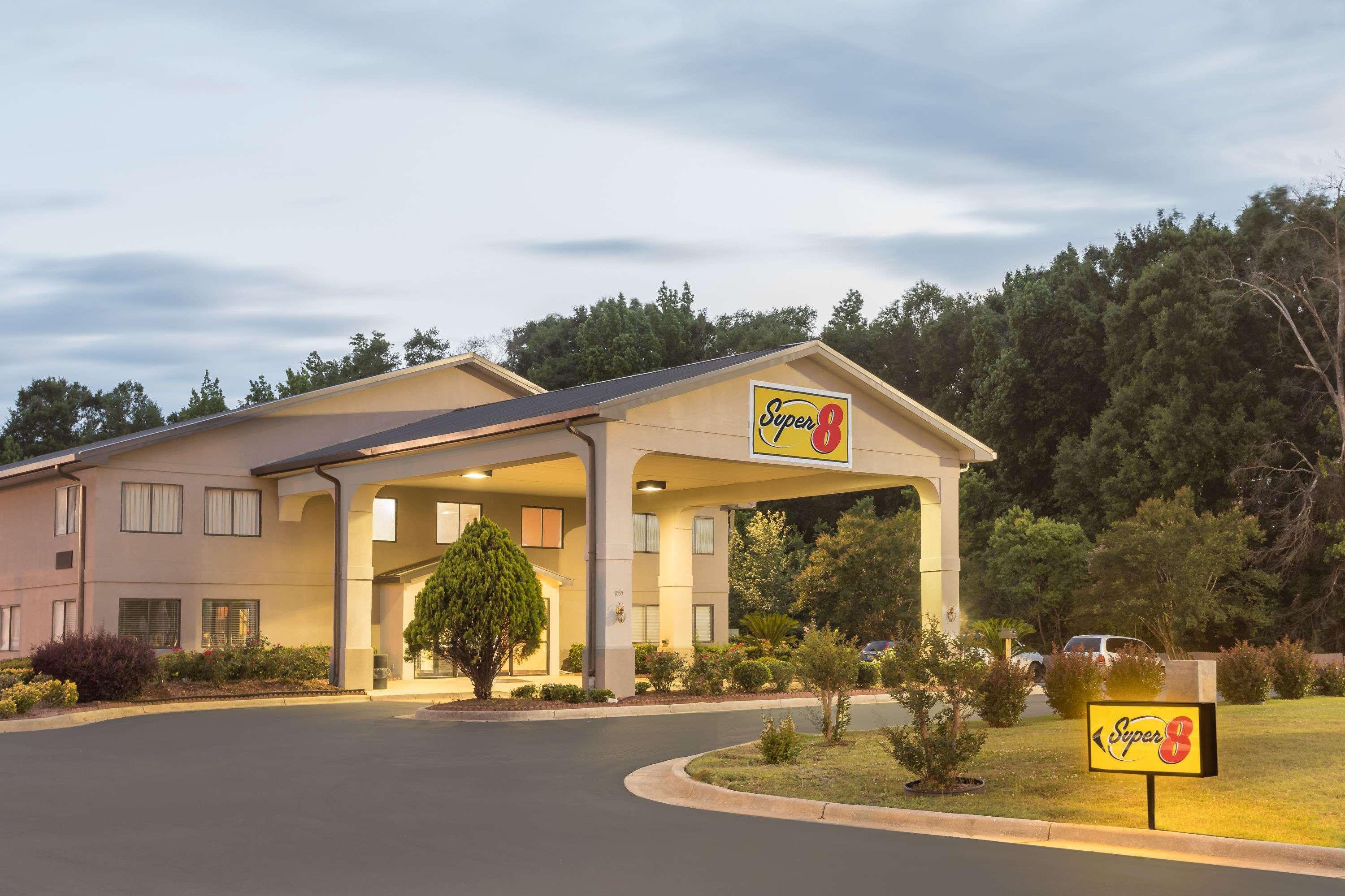 Super 8 By Wyndham Montgomery I-65 Zewnętrze zdjęcie