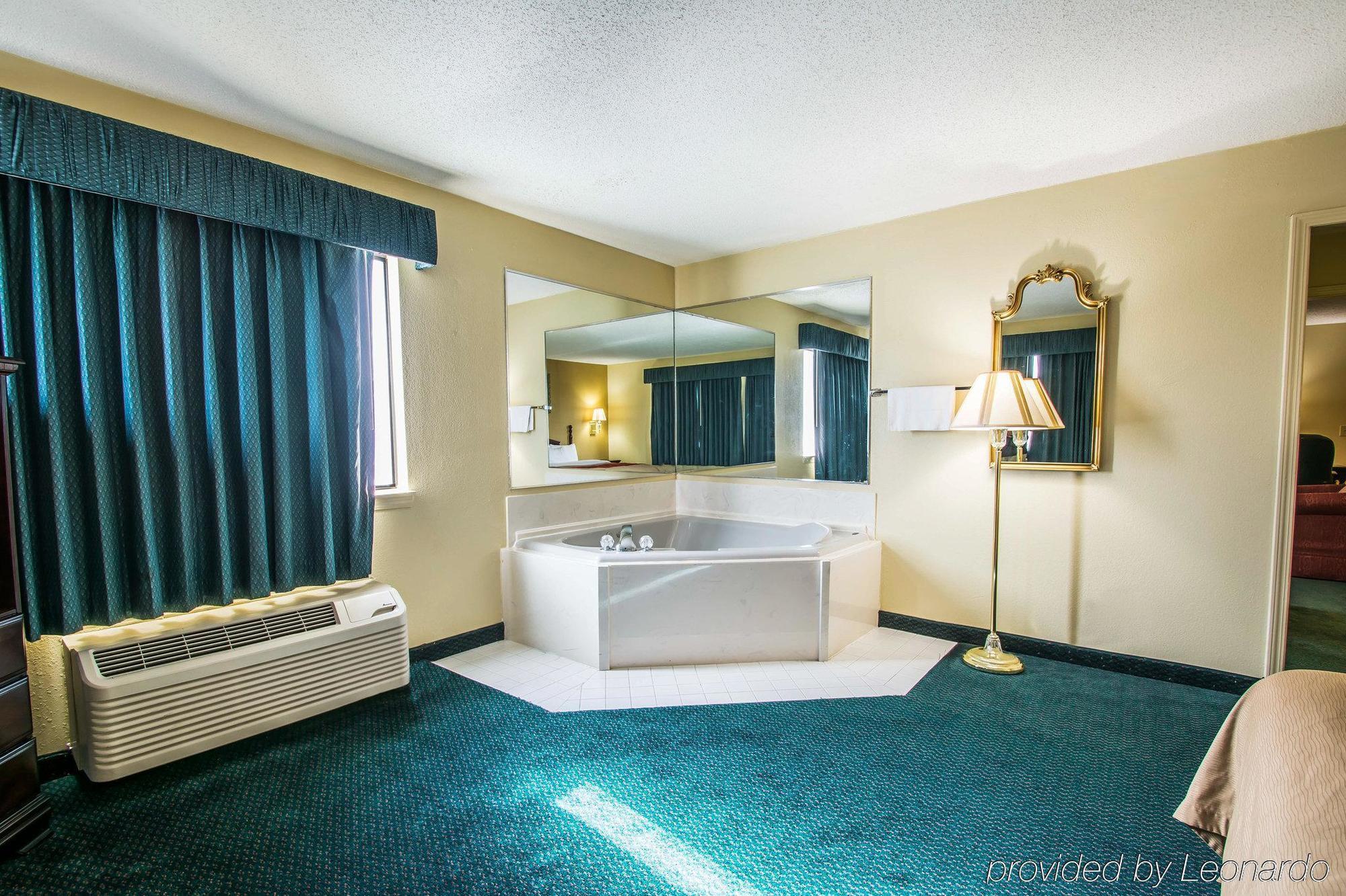 Super 8 By Wyndham Montgomery I-65 Zewnętrze zdjęcie