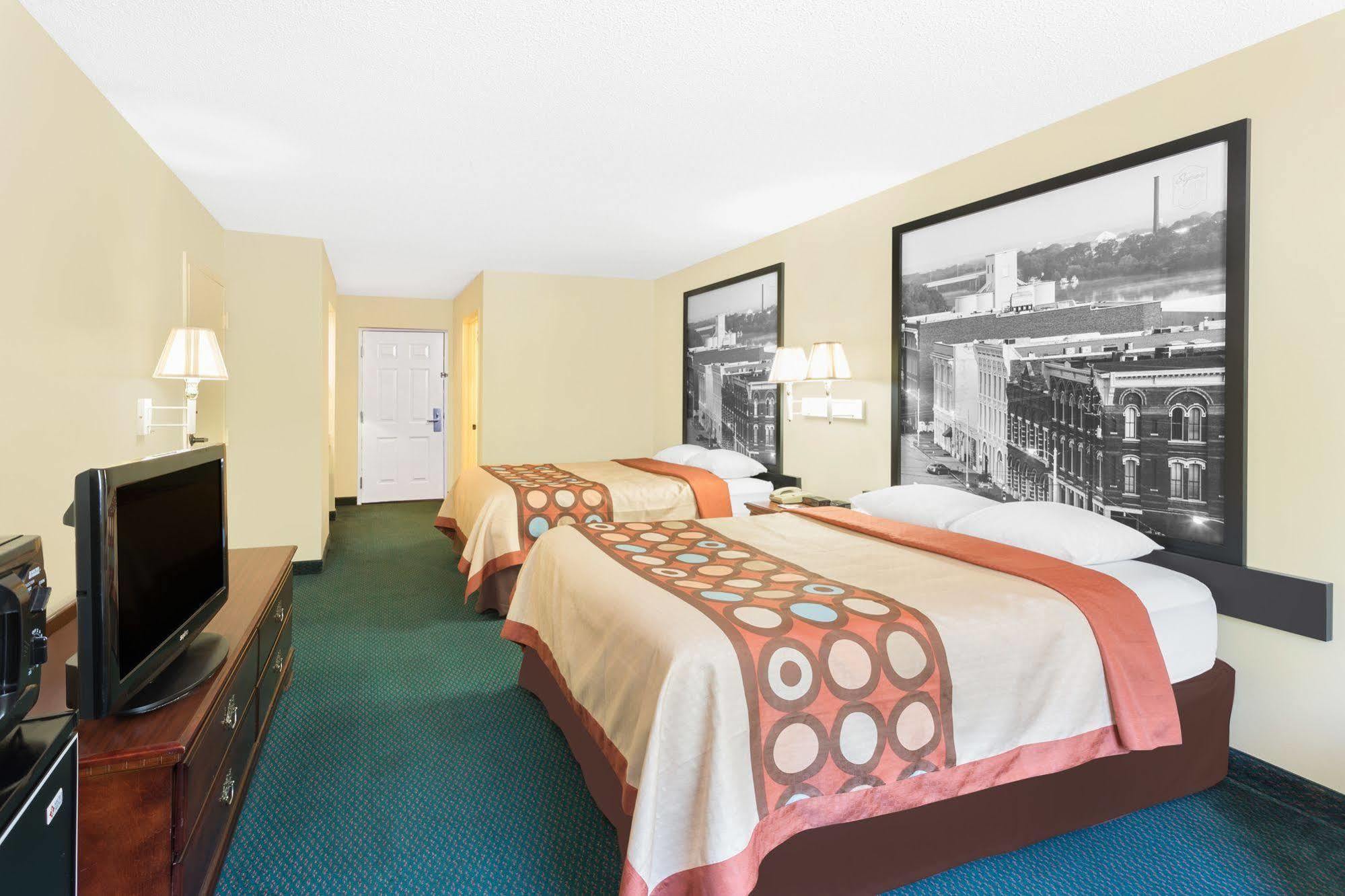 Super 8 By Wyndham Montgomery I-65 Zewnętrze zdjęcie